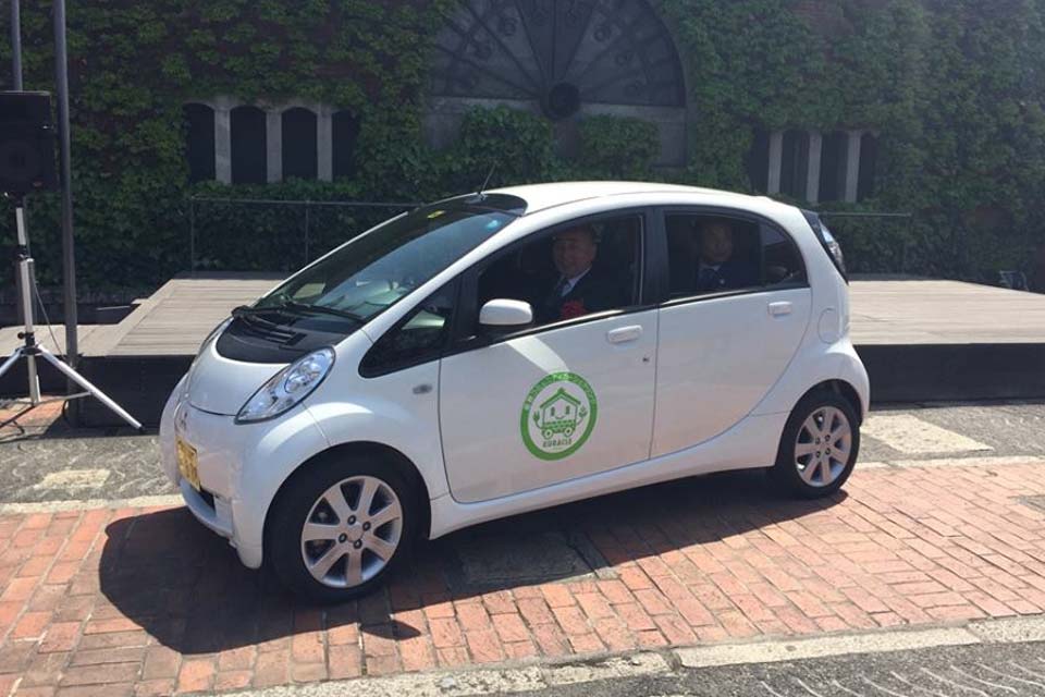 電気自動車レンタカー